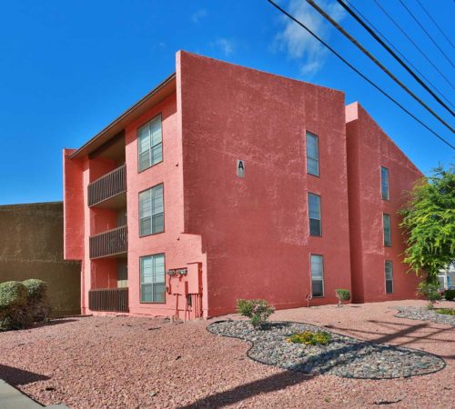 Luna Verde Apartments; pet friendly; one, two, three bedrooms; El Paso, TX near Fort Bliss UTEP