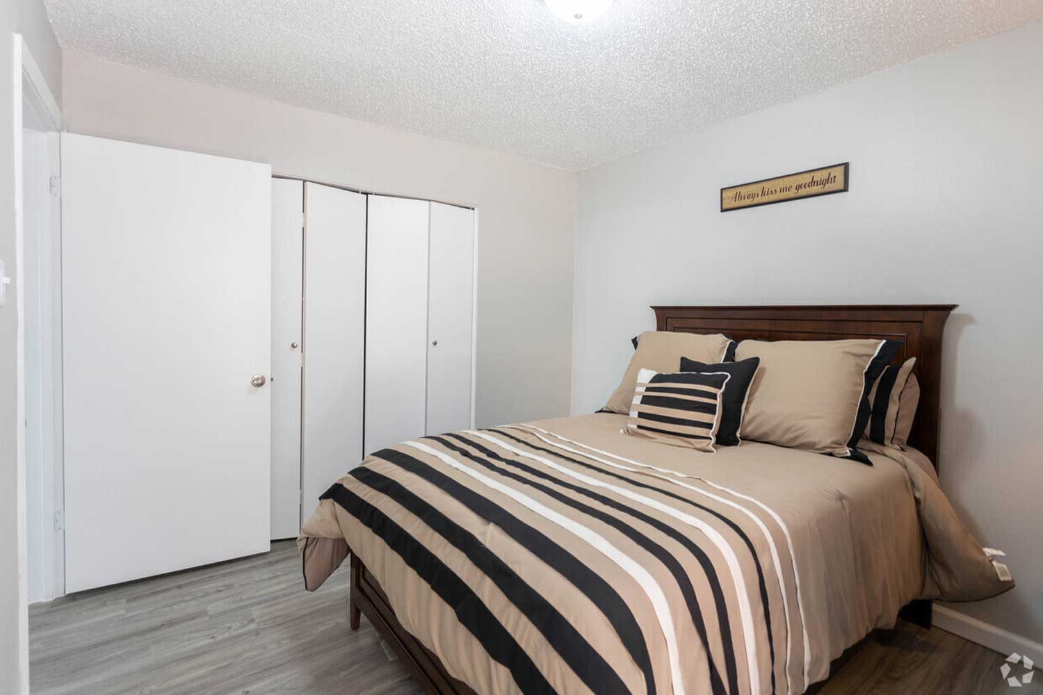 Luna Verde Apartments; pet friendly; one, two, three bedrooms; El Paso, TX near Fort Bliss UTEP